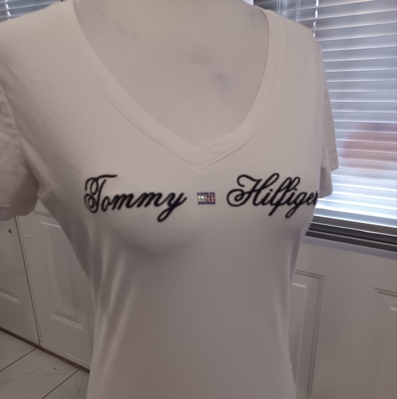 4/$60 White Tommy Tee - Size Small - Picture 2 of 7
